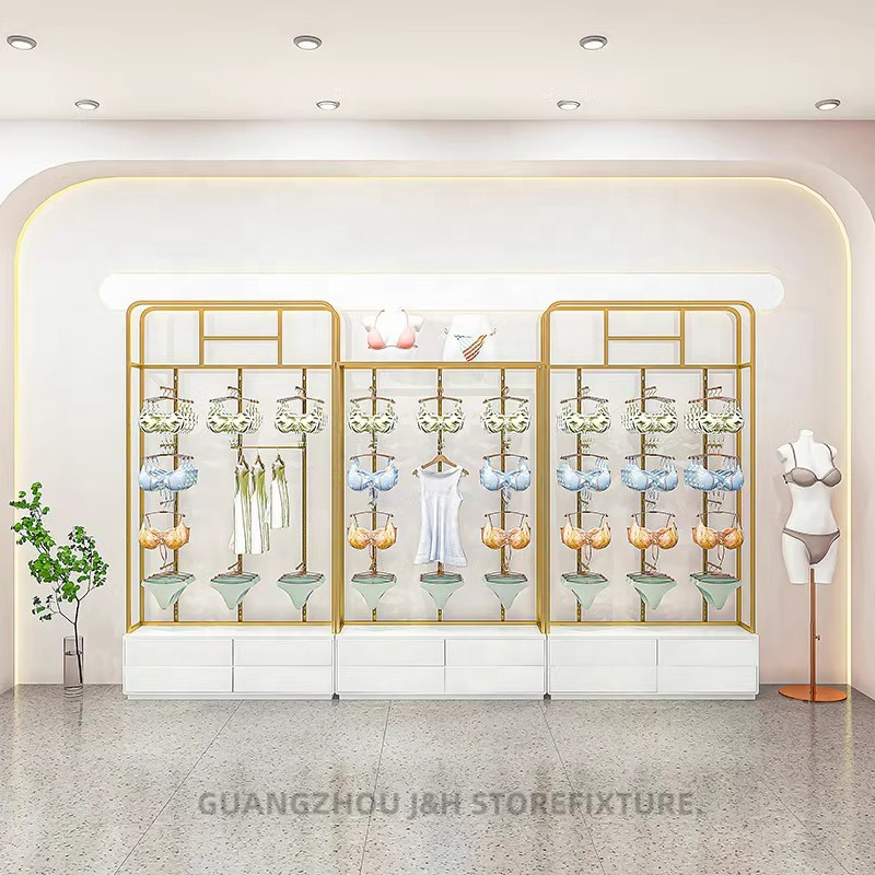 Interior Design Type - Dostosowane. Projekt wnętrz luksusowego sklepu z