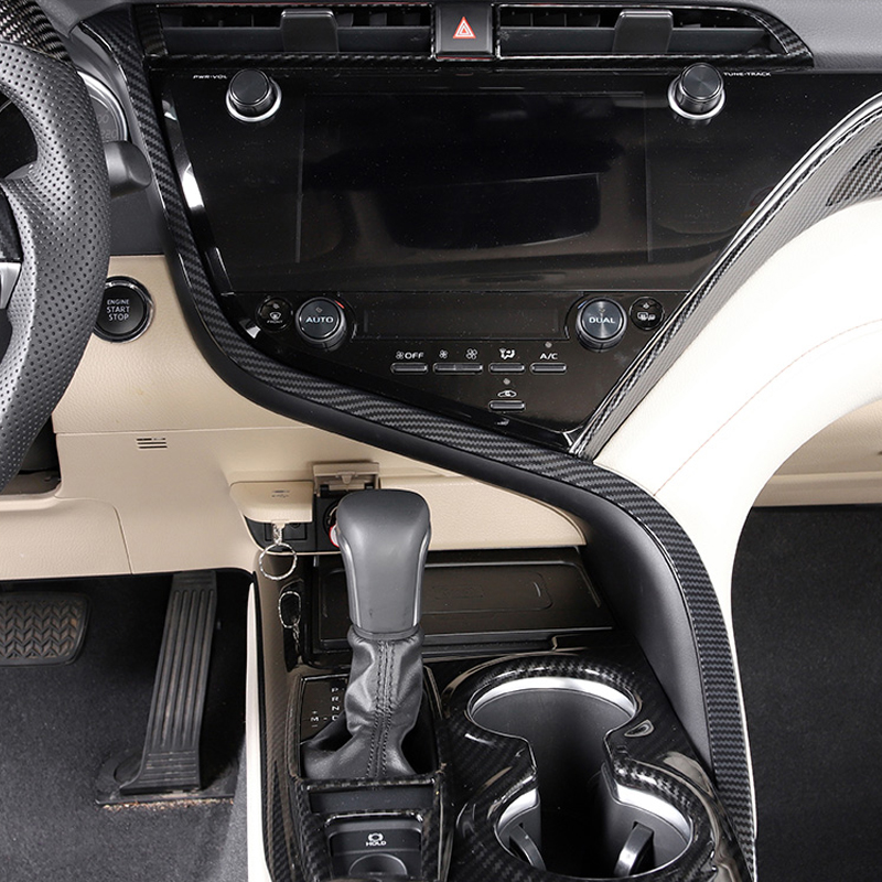 Wnętrza samochodu dla Toyota C – Interior Design Intern recenzja i cena